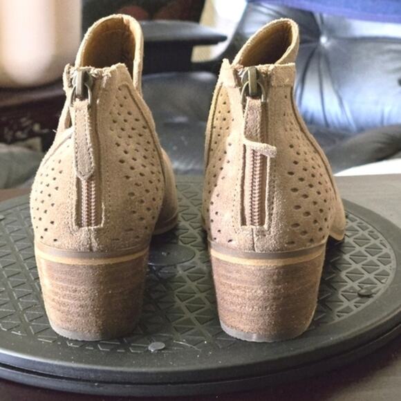 Susina Suede Ankle Boots Taupe Laser Cut Size 8.5 Boho Western - Picture 5 of 9